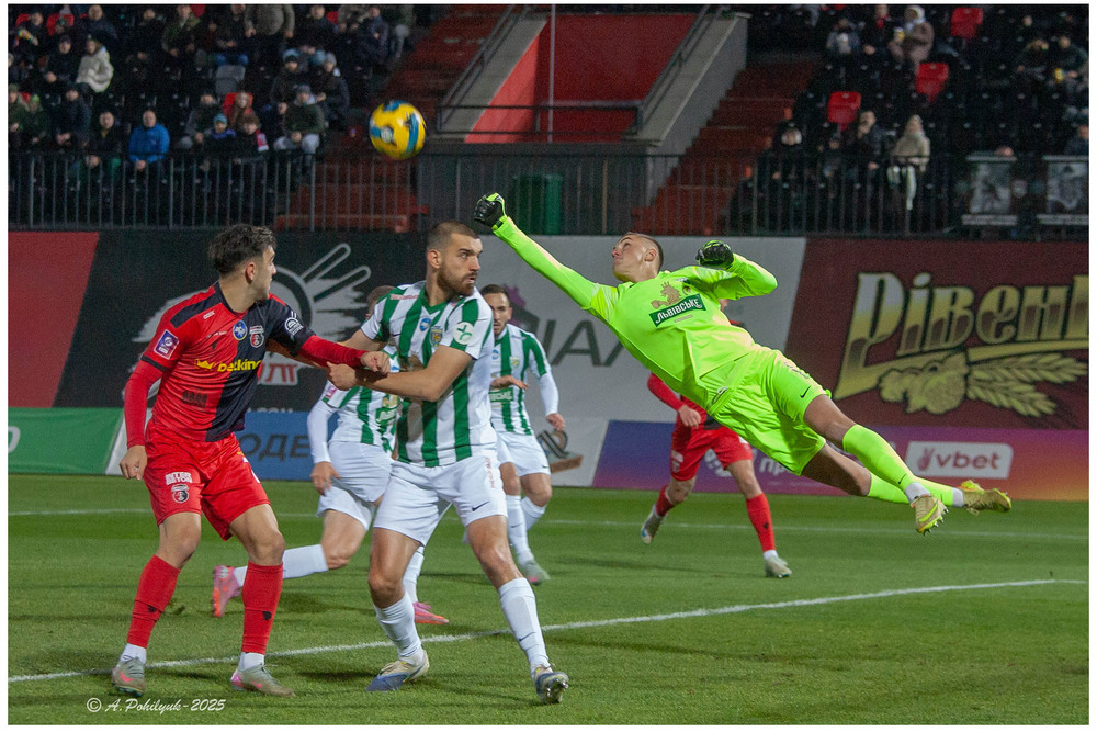 Фотографія НК " Верес "- ФК "Карпати "....0:0 / Anatoliy Pohilyuk / photographers.ua