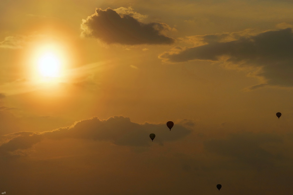 Фотографія Вечернее небо, солнце и шары. / Чесноков Анатолий / photographers.ua