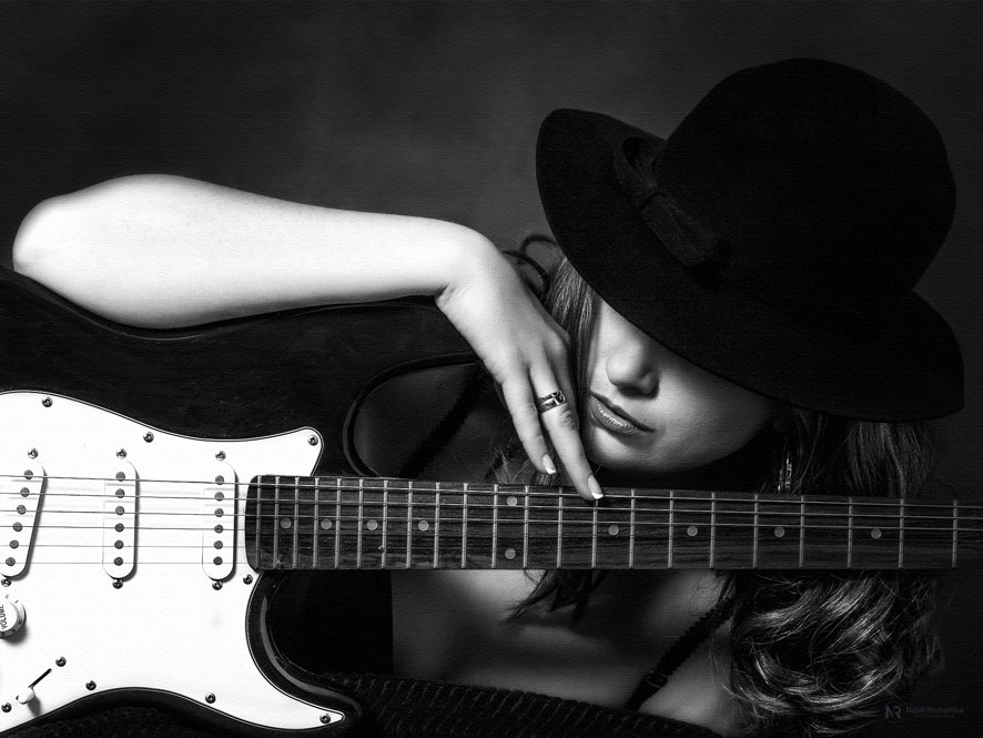 Фотографія Девушка с гитарой / Наталия Рожанская / photographers.ua