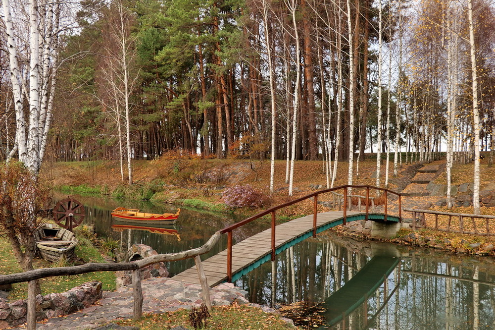 Фотографія Упёрся мостик в берега, под ним тихая река. / Катерина Кулик / photographers.ua