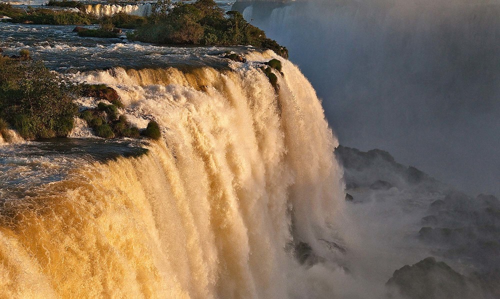 Фотографія Бразилия   Водопады  Игуассу / Таймас Нуртаев / photographers.ua