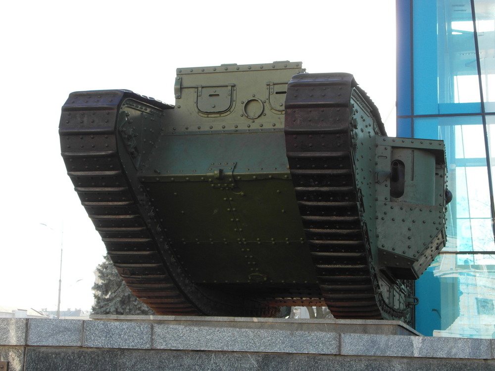 Фотографія Музейний єкспонат Англійський танк. / Павло Філіпенков / photographers.ua
