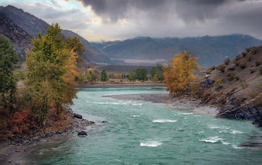 Фотографія Осень... Река Чуя, впадающая в реку Катунь (впереди)... / amateur / photographers.ua