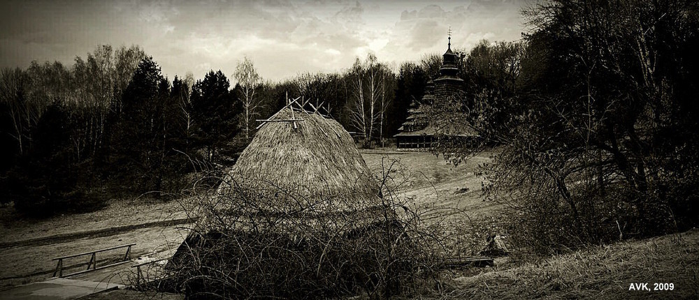 Фотографія The wooden church on the outskirts of the hamlet / Arthur Kaminskiy / photographers.ua