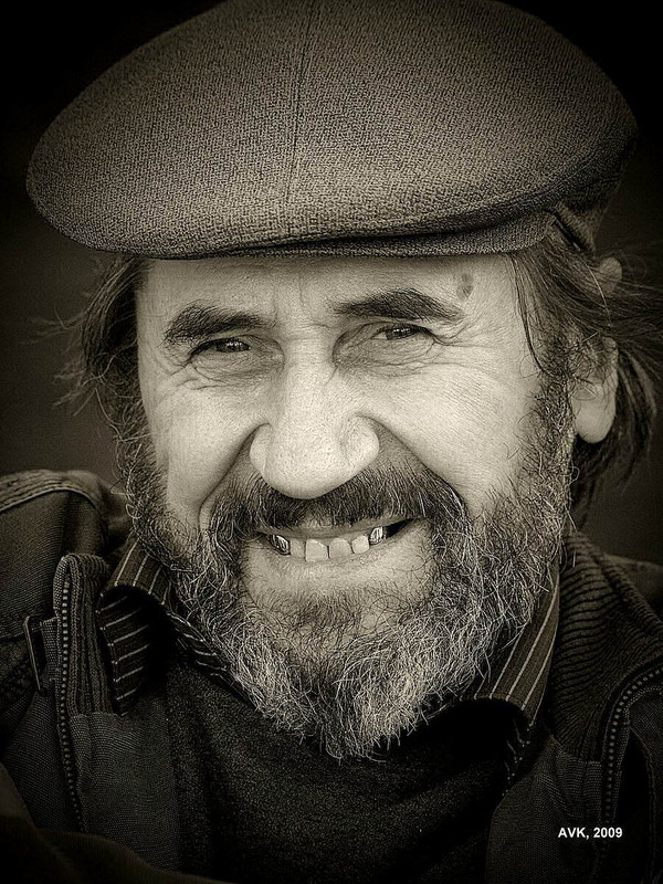 Фотографія A smiling bearded man / Arthur Kaminskiy / photographers.ua
