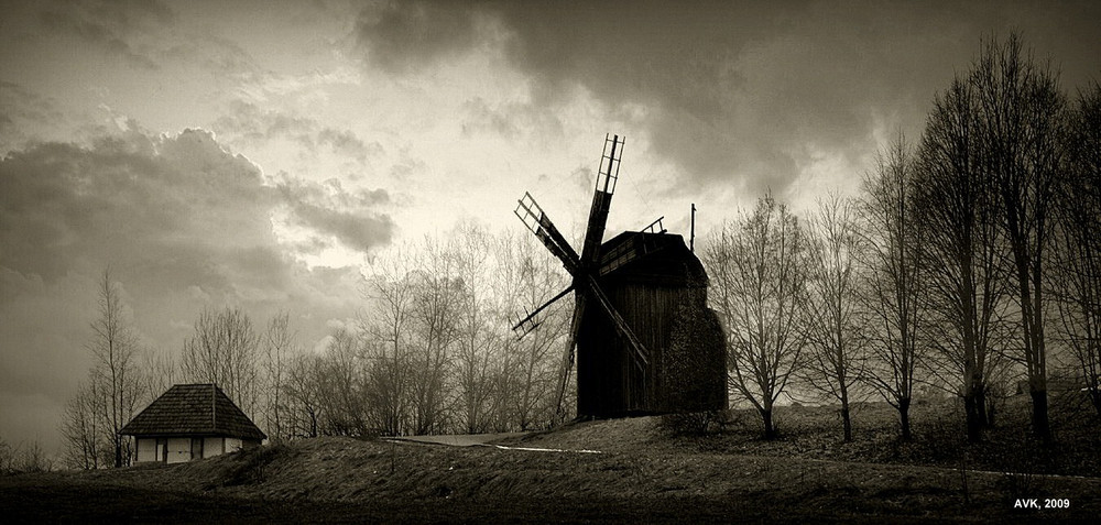Фотографія The Mill on the outskirts of the village / Arthur Kaminskiy / photographers.ua