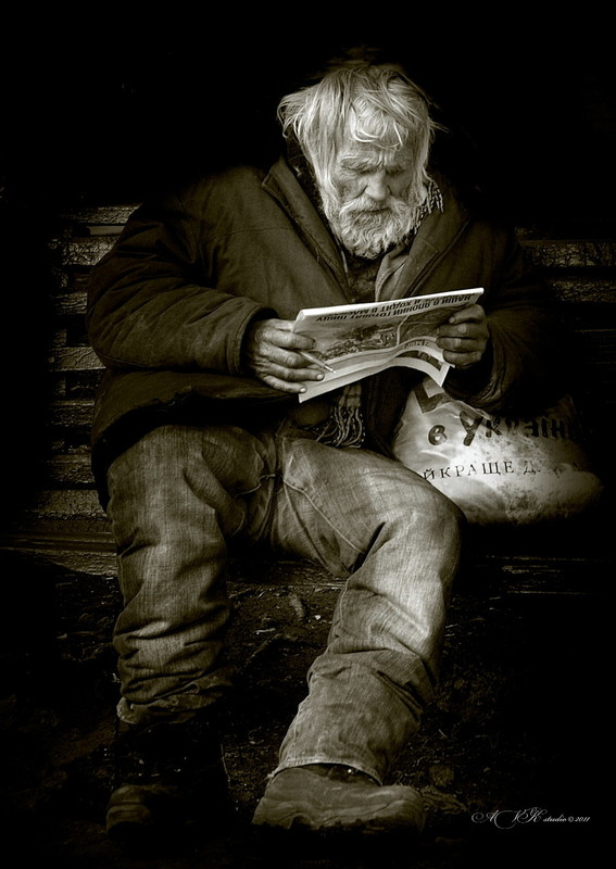 Фотографія Одинокий старик( Недостойная старость Украины) / Arthur Kaminskiy / photographers.ua