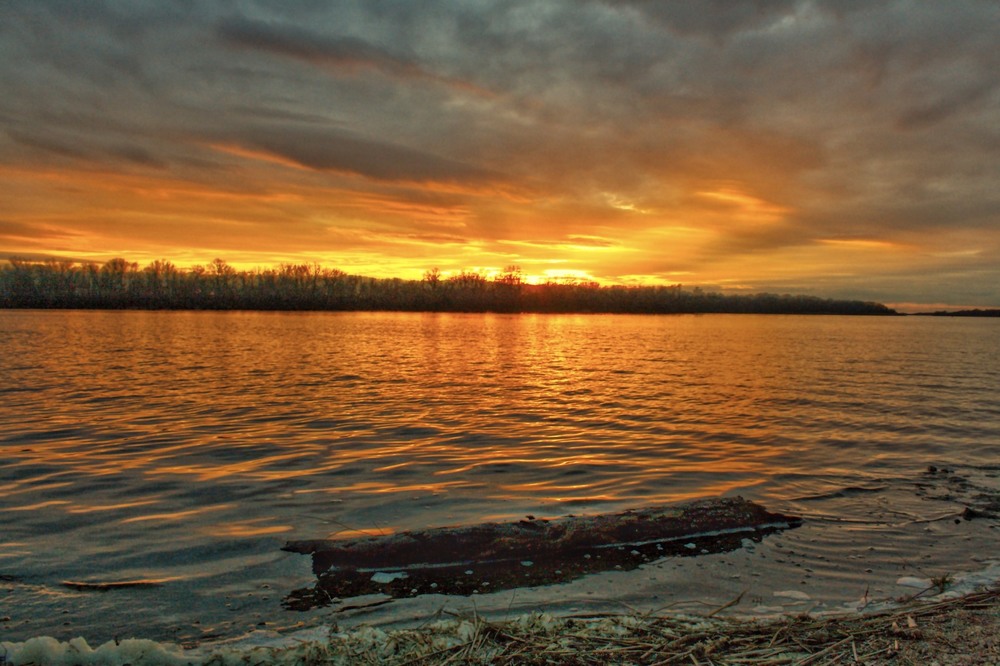 Фотографія Сонце в річку спать лягає... / Микола Коробський / photographers.ua