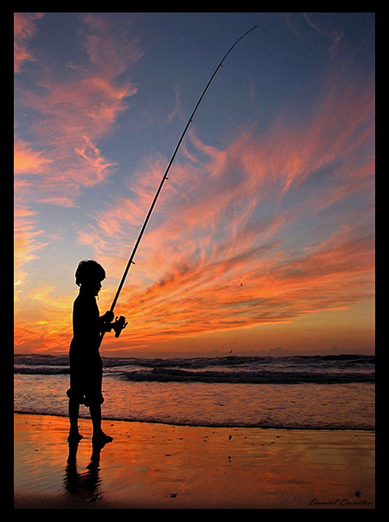 Фотографія Young boy fisherman / Daniel Danilov / photographers.ua