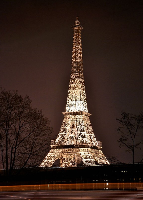 Фотографія Eiffel Tower light (made in Kharkov) / Александр Козленко / photographers.ua