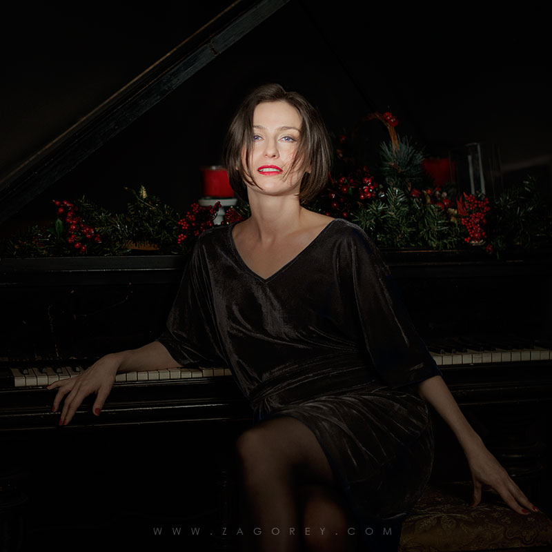 Фотографія Woman pianist / zagorey alexander / photographers.ua