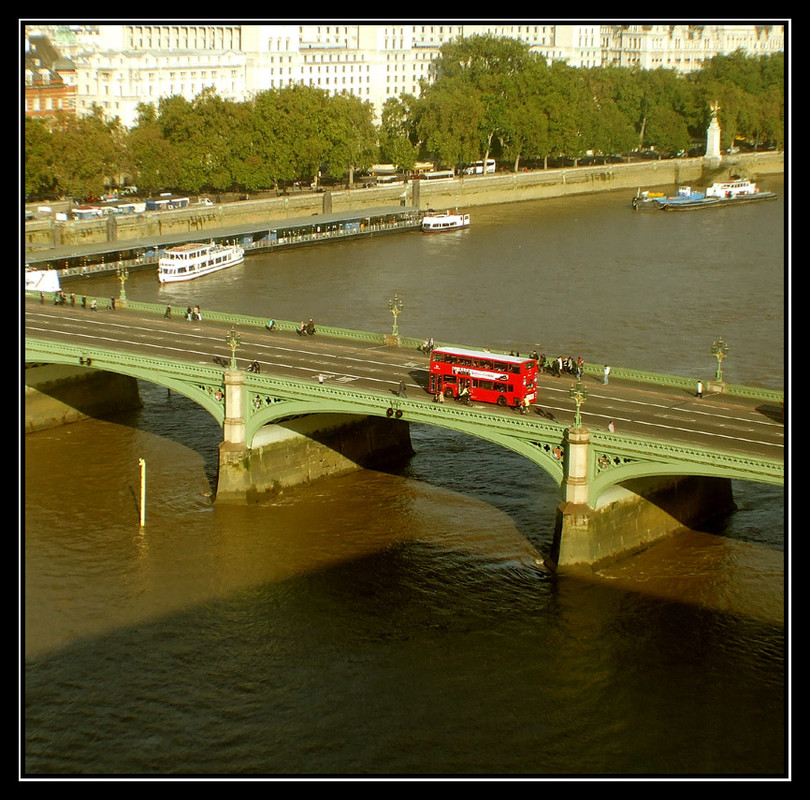 Фотографія Westminster Bridge/с красненьким оживлятором/ / Lika Go / photographers.ua
