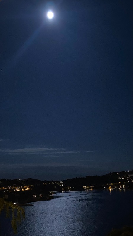 Фотографія Згадуючи «Ніч над Дніпром» Куінджі:) Французька версія телефоном… / Alice Grey / photographers.ua