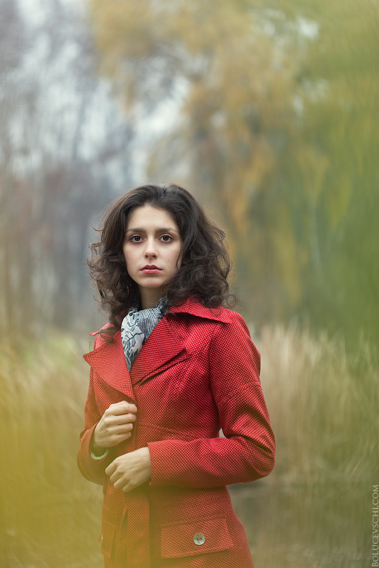 Фотографія Autumn. Lady in red / Болучевский Виталий / photographers.ua
