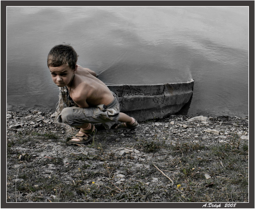 Фотографія Мальчик и лодка.... / Olexander Didyk / photographers.ua