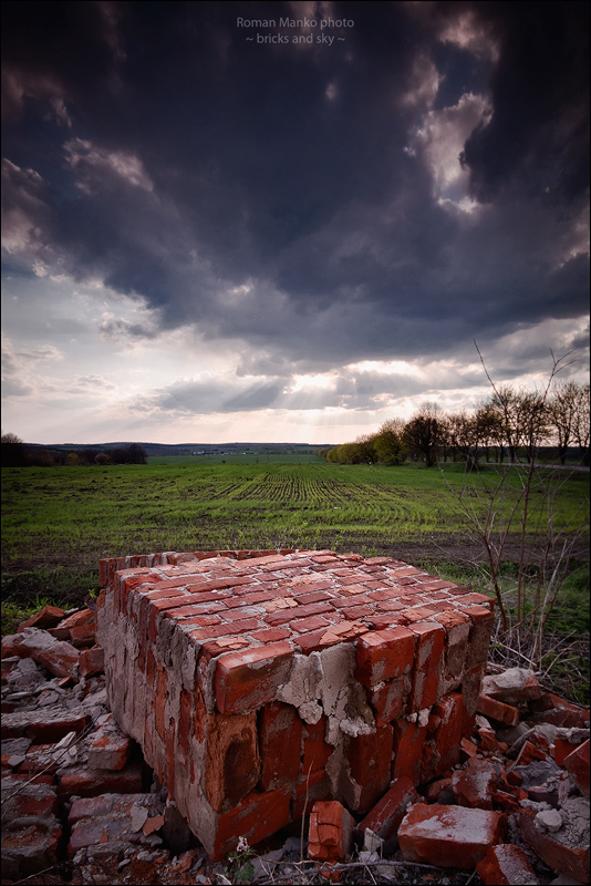 Фотографія ~ Bricks and sky ~ / Roman Manko / photographers.ua