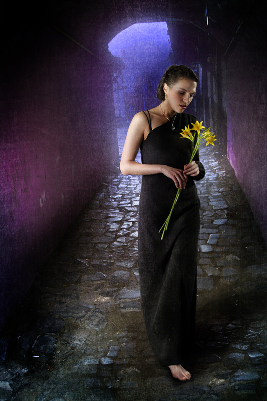 Фотографія Она несла жёлтые цветы / Sergey Moroz / photographers.ua