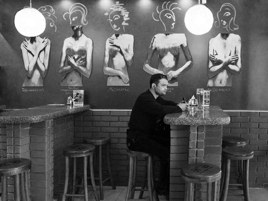 Фотографія Попивая пивко среди прекрасных дам / Sergey Moroz / photographers.ua