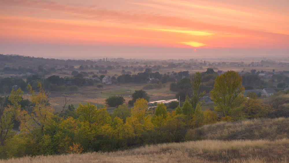 Фотографія Autumn sunrise over the village / Олег Кожельцев / photographers.ua