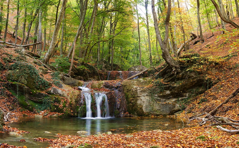 Фотографія Осенний пейзаж с водопадом / Віталій Ра / photographers.ua