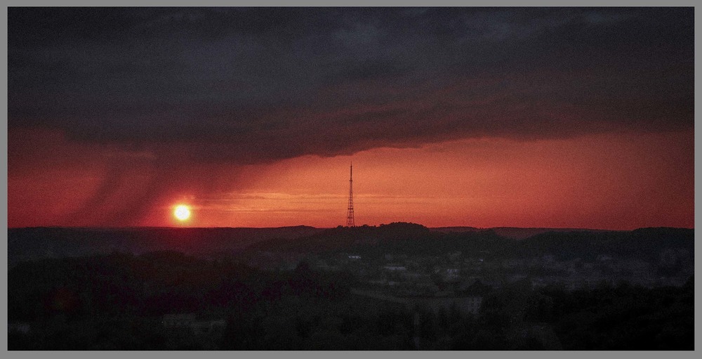 Фотографія Sunset in Lviv urban / Tan Nguyen / photographers.ua