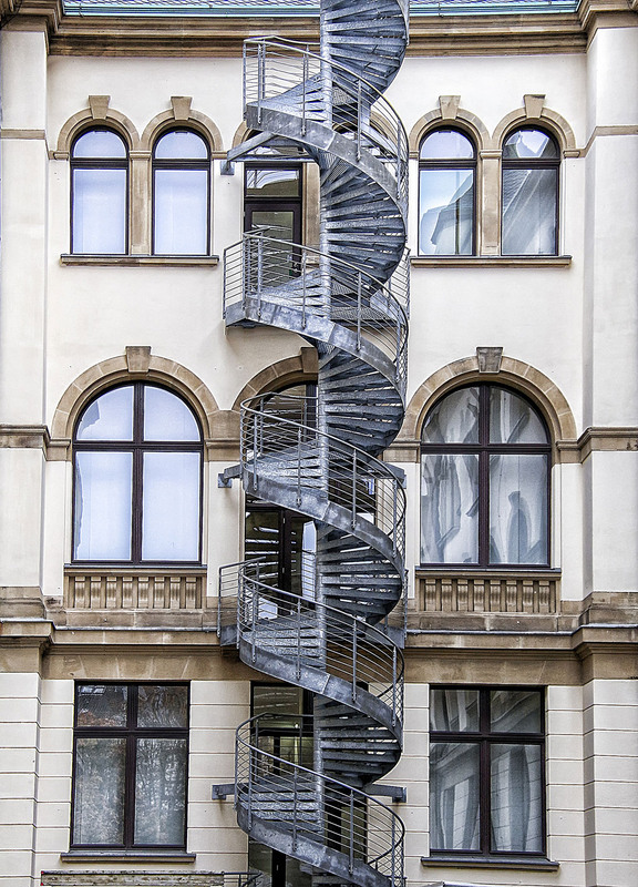 Фотографія В окна по винтовой / Andronik Aleksander / photographers.ua