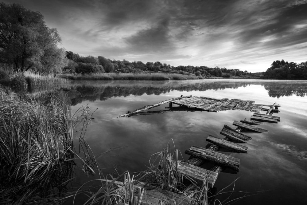 Фотографія І вже тернами – стежка до душі, дірявиться прогалинами кладка… / Ігор Солодовніков / photographers.ua