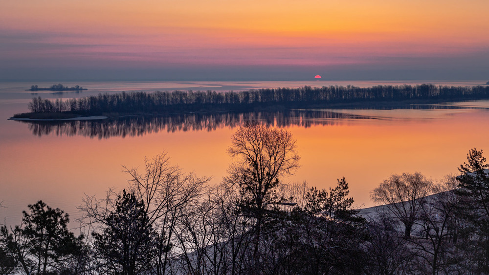 Фотографія Сходить сонечко над Дніпровськими островами... / Ігор Солодовніков / photographers.ua