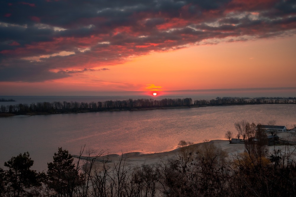 Фотографія Над Дніпром сходить сонце / Ігор Солодовніков / photographers.ua