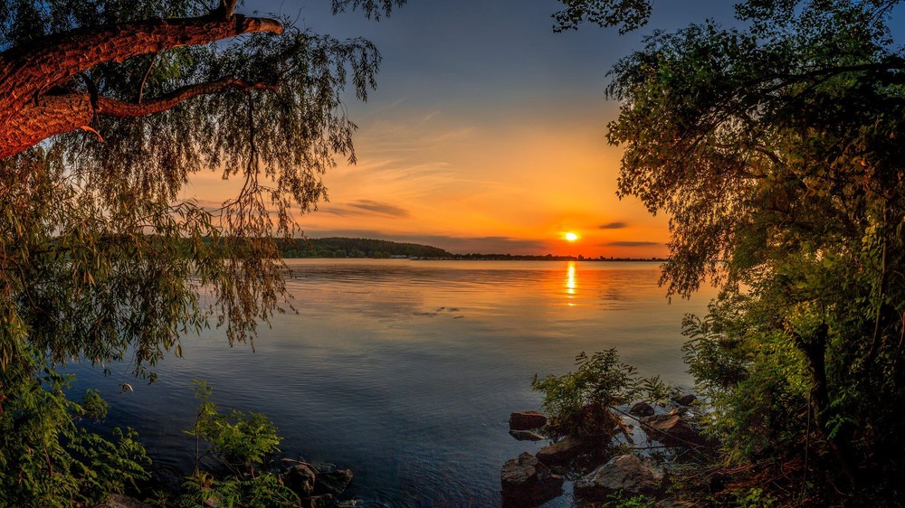 Фотография Сідає сонце над Дніпром в останній вечір літа / Ігор Солодовніков / photographers.ua