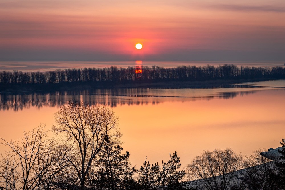 Фотографія Із-за Дніпра сонце сходить, за Дніпро і заходить.... / Ігор Солодовніков / photographers.ua