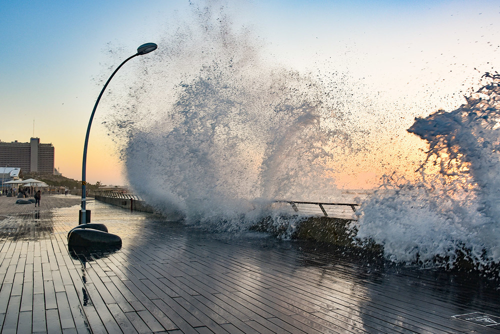 Фотографія Стойкий фонарь. / Sergey Demyanchuk / photographers.ua