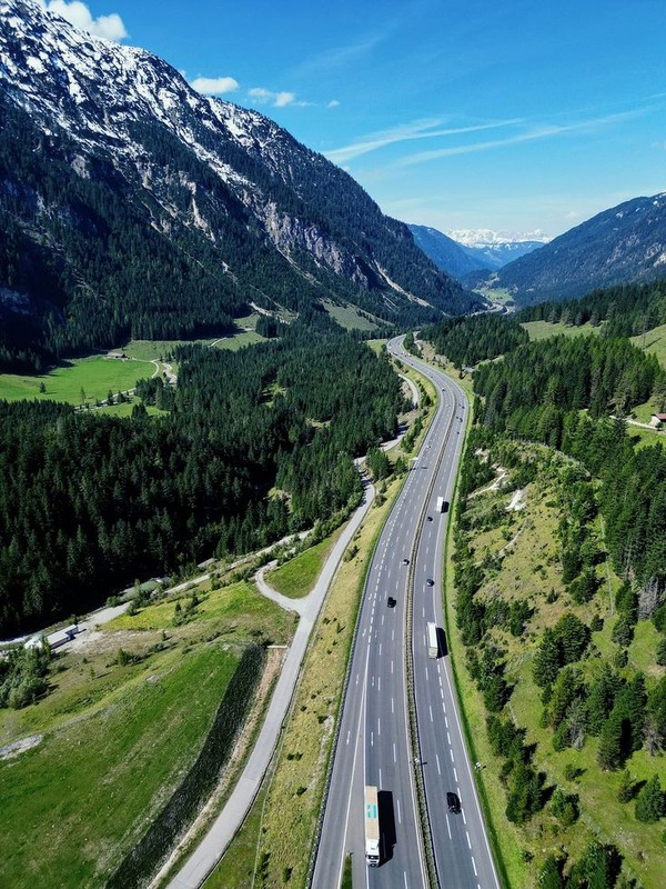 Фотографія Alpine road / Надежда Мельникова / photographers.ua