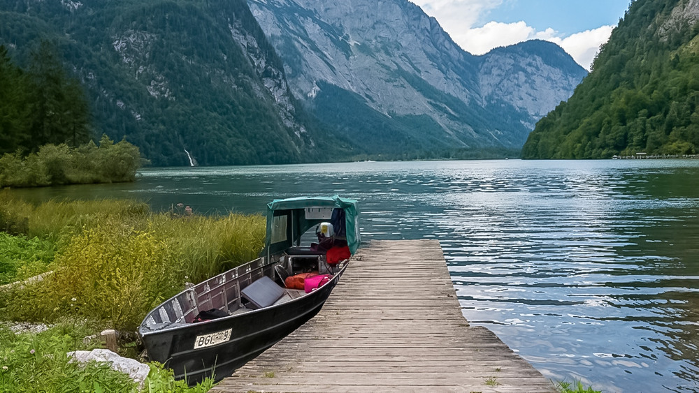 Фотографія Лодка возвращается к причалу. / KhongNgoc / photographers.ua