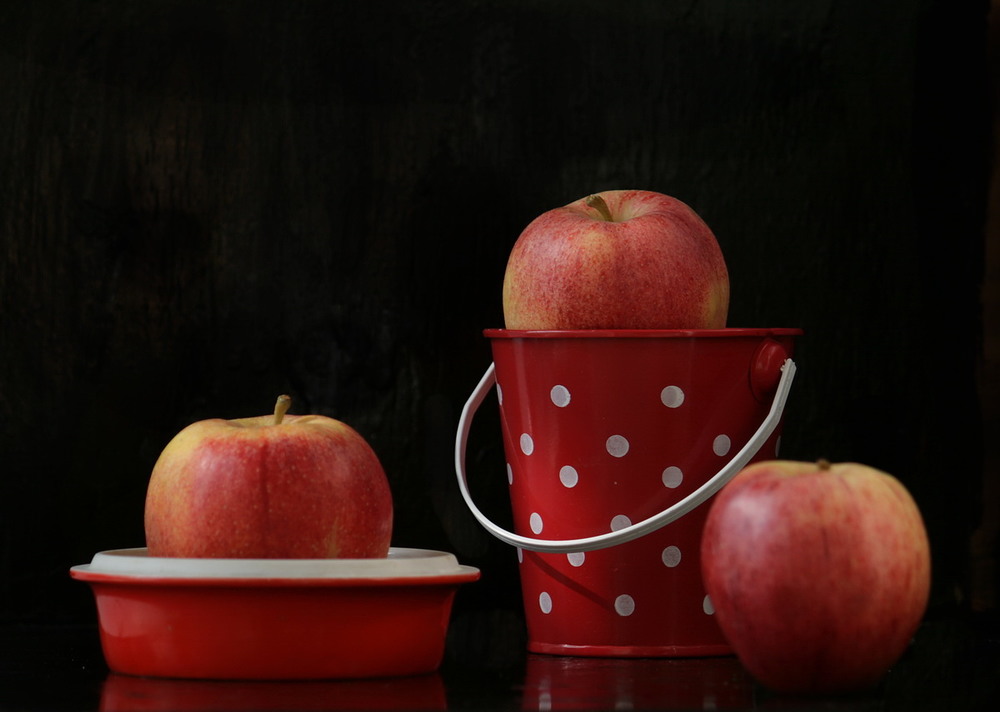 Фотографія Про три красных яблока / Lyudmila Dhzur / photographers.ua