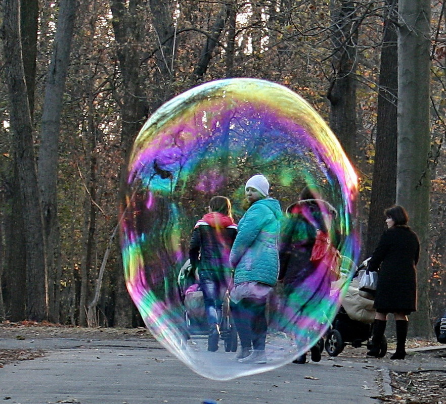 Фотографія Мандрівка у мильній бульбашці / Lyudmila Dhzur / photographers.ua