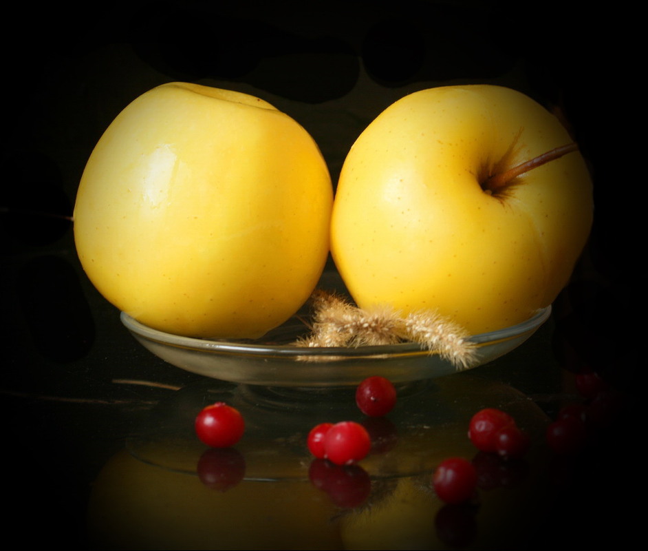 Фотографія Про смачнючі яблучка / Lyudmila Dhzur / photographers.ua