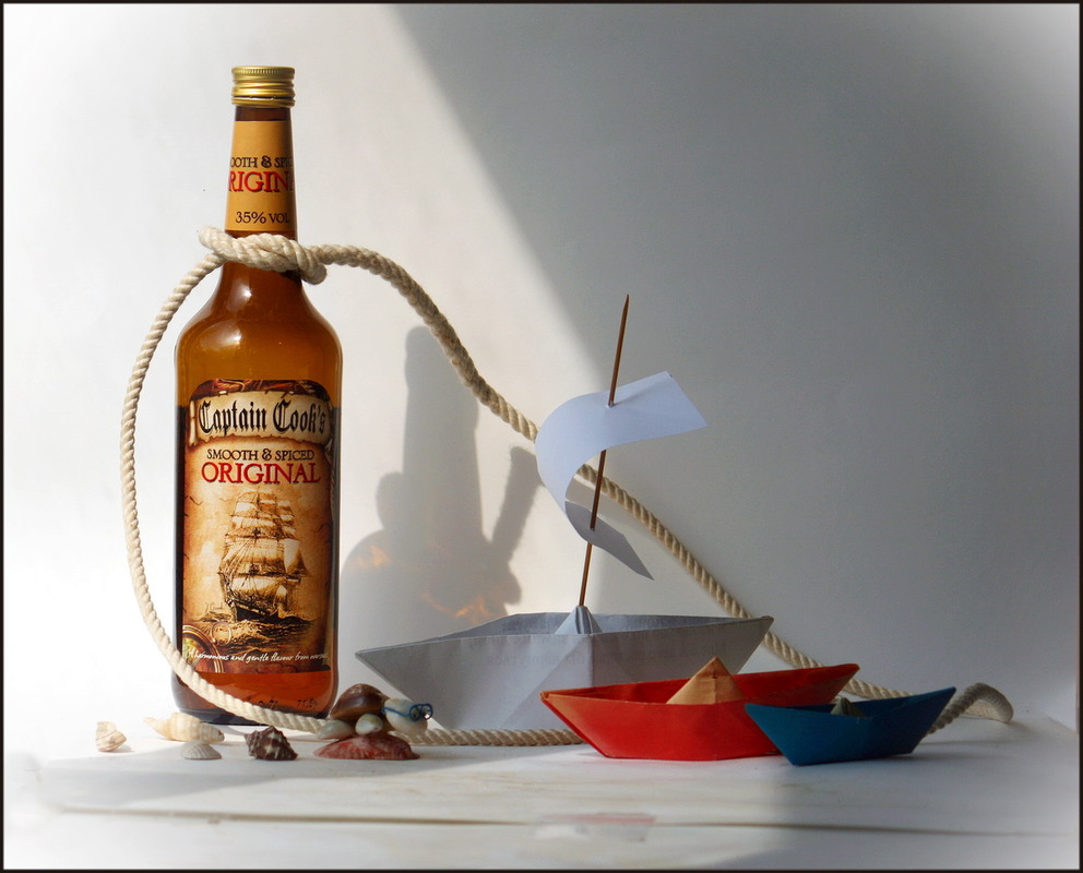 Фотографія Йо-хо-хо та пляшка рому! Капітан Кук. / Lyudmila Dhzur / photographers.ua