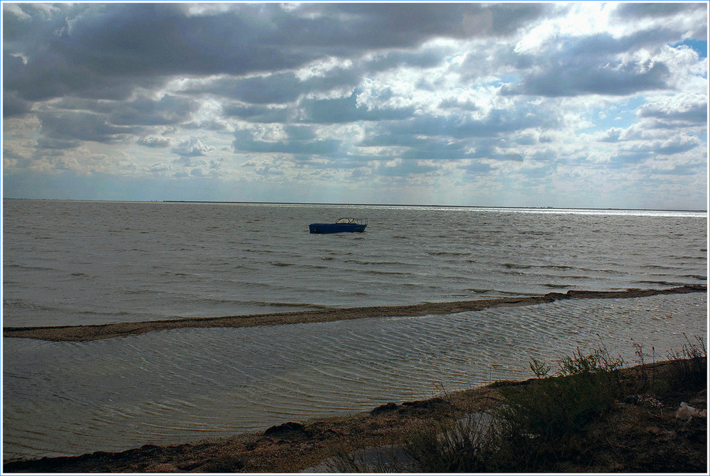 Фотографія Самотній човен на Сиваші. / Игорь Бабак / photographers.ua