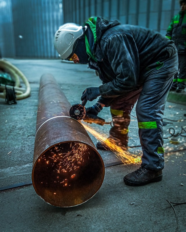 Фотографія Коли інфраструктура потребує чоловічої сили / Руслан Здирко / photographers.ua