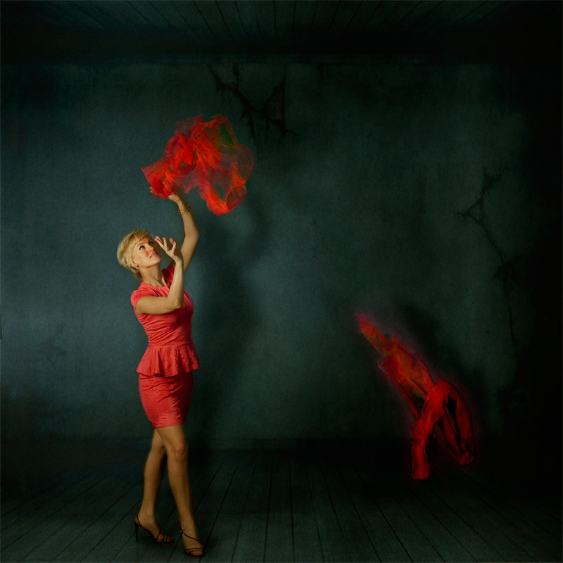 Фотографія Дама, играющая с красными платками / Виталий Запека / photographers.ua