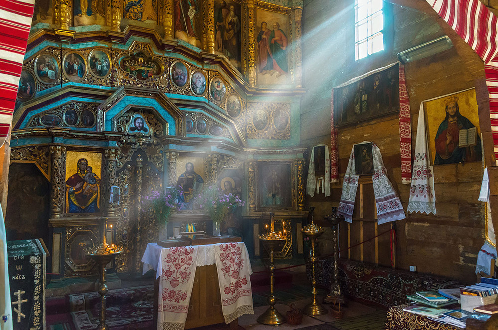 Фотографія Промінчик сонця в Божому храмі. / Володимир Циба / photographers.ua