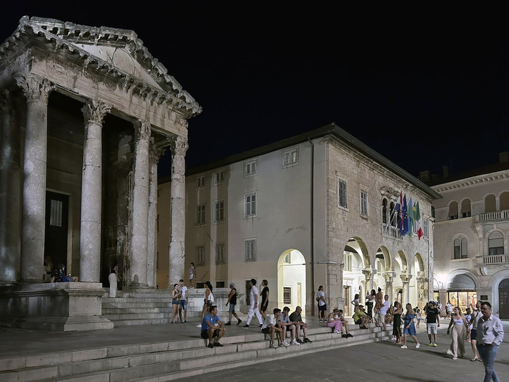 Фотографія ******** / Vysher / photographers.ua