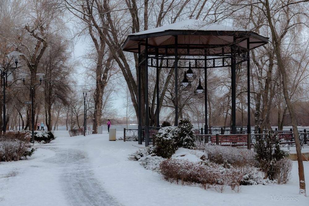 Фотографія Альтанка в парку Наталка (Київ) / Андрій Макаренко / photographers.ua