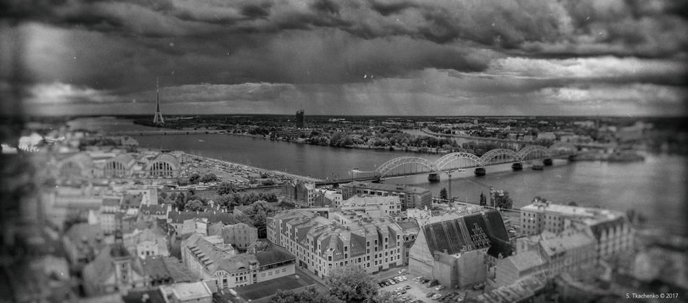 Фотографія Beneath the Sky the City Forgot Its Colors / wet plate  0882 / Sergiy Tkachenko / photographers.ua