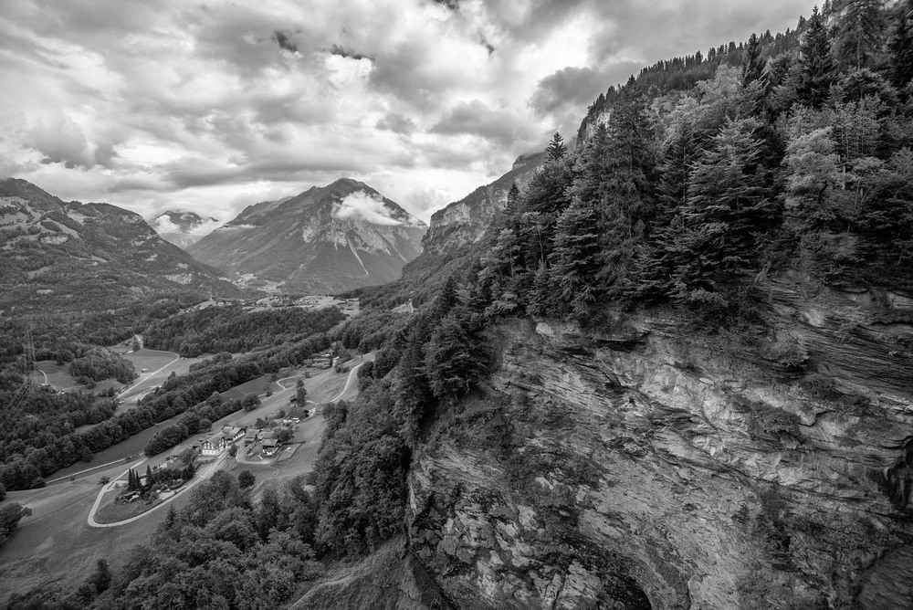 Фотографія Where the Cliffs Remember Every Fall | b&w / Sergiy Tkachenko / photographers.ua