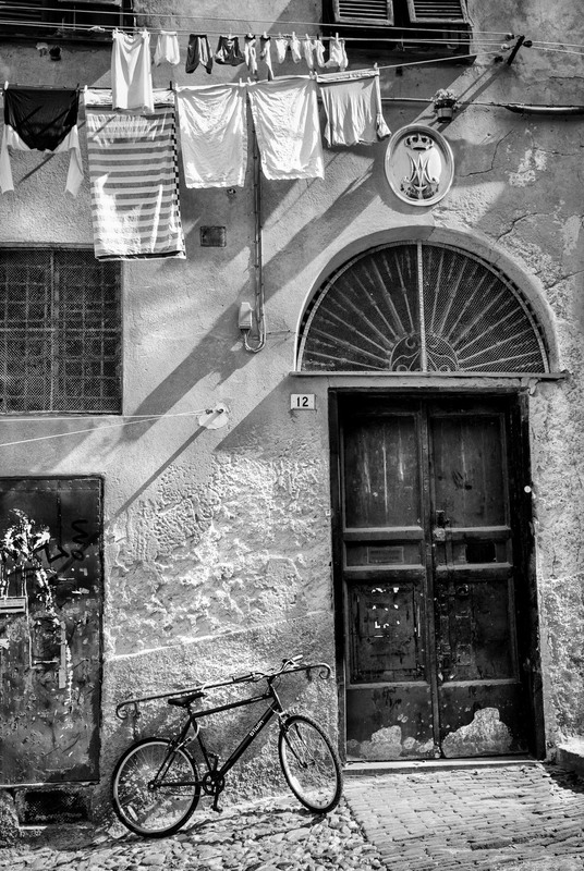 Фотографія A laundry Day in the Heart of Genoa / Sergiy Tkachenko / photographers.ua