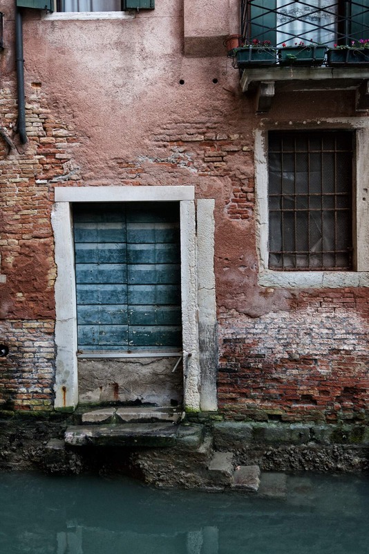 Фотографія Whispers of Decay and Faded Echoes / Sergiy Tkachenko / photographers.ua