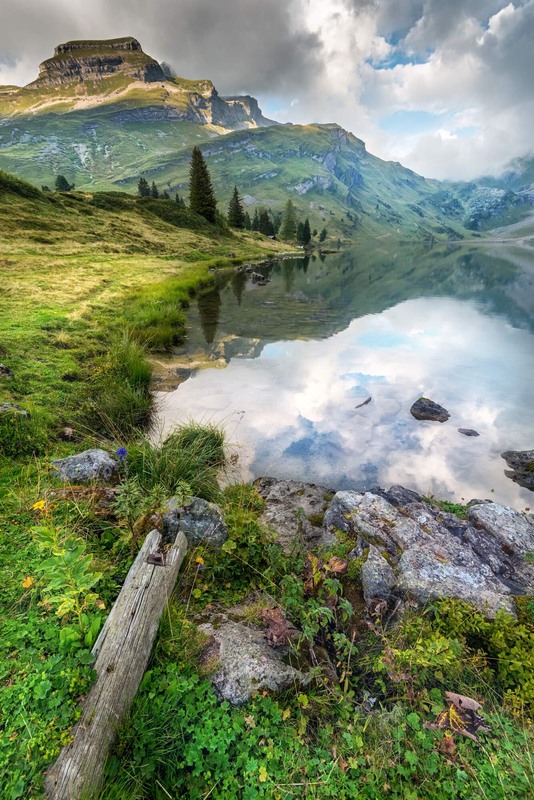 Фотографія Engstlensee / Reflections of a Wandering Sky Upon Silent Waters / Sergiy Tkachenko / photographers.ua