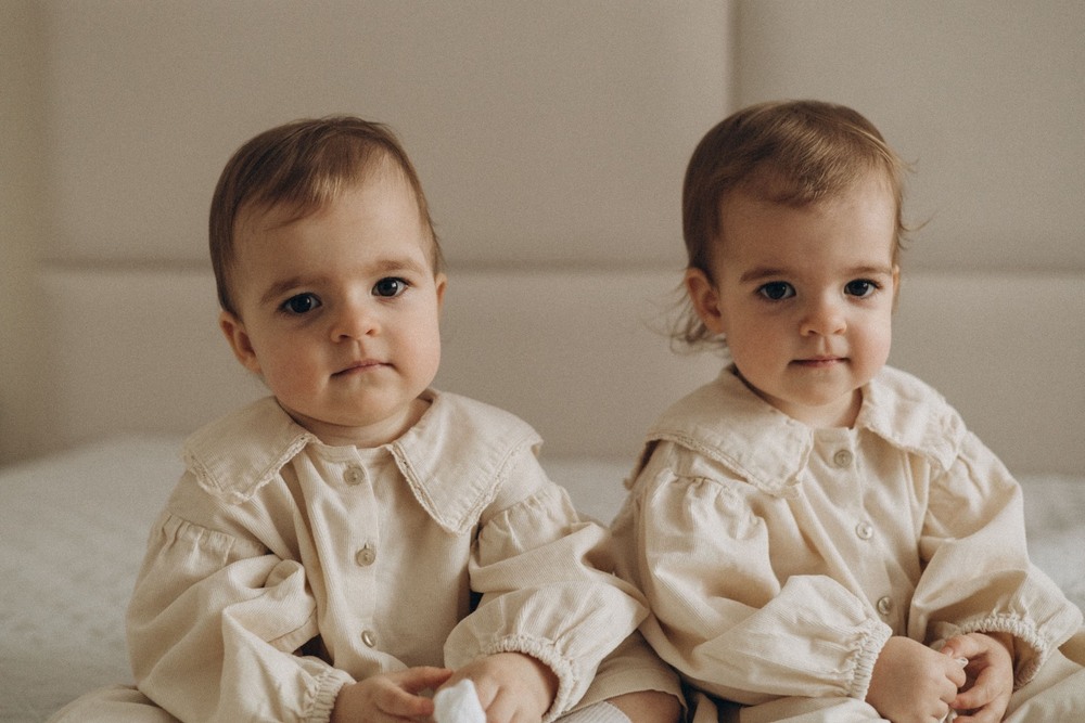 Фотографія Портрет дітей на ліжку | Домашня фотосесія / Вікторія Соколовська / photographers.ua